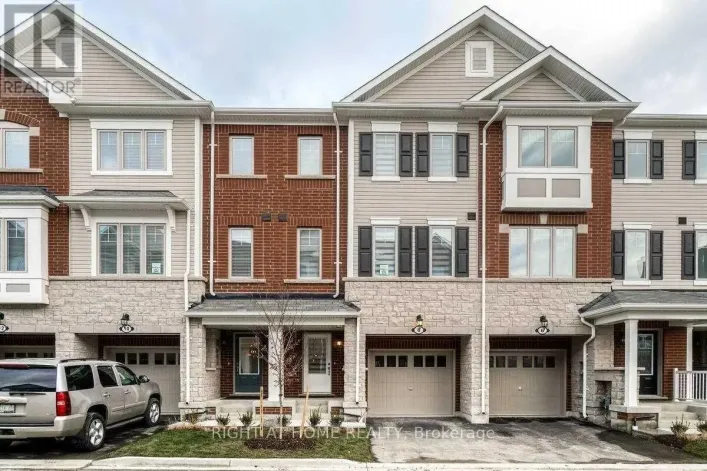 8 RAPIDS LANE, Hamilton