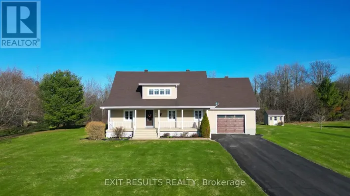 8 RAVARY STREET, Champlain