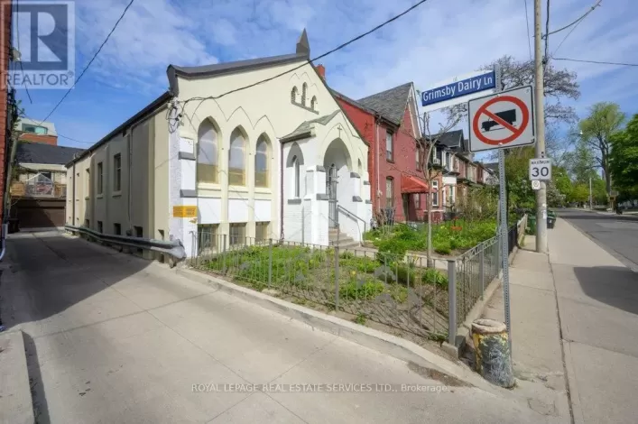 8 ROBERT STREET, Toronto