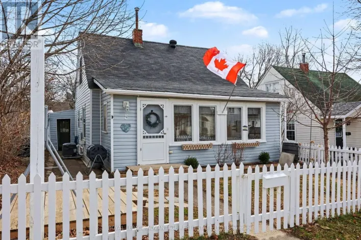 8 ROOSEVELT DRIVE, Smiths Falls