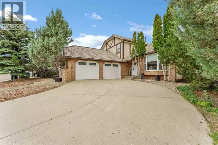 8 Ross View Bay SE, Medicine Hat