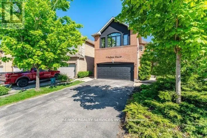 8 SAFARI COURT, Brampton