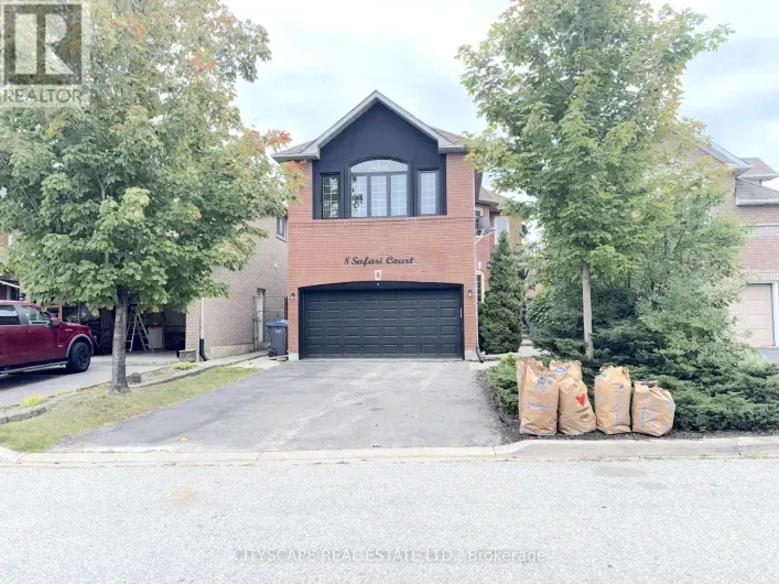 8 SAFARI COURT, Brampton