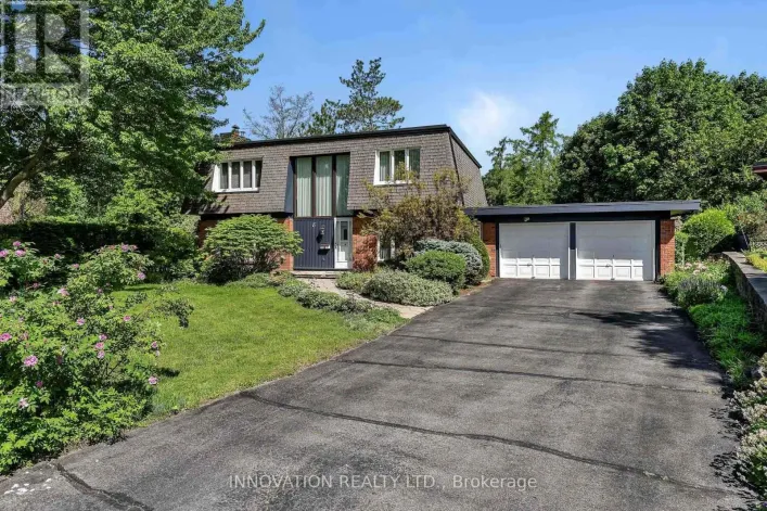 8 SANDWELL CRESCENT, Ottawa