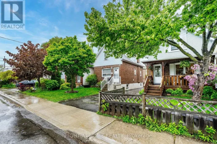 8 SAVOY AVENUE, Toronto