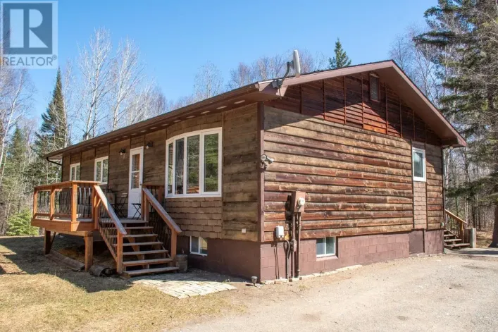 8 Shady Roost Road, Nestor Falls