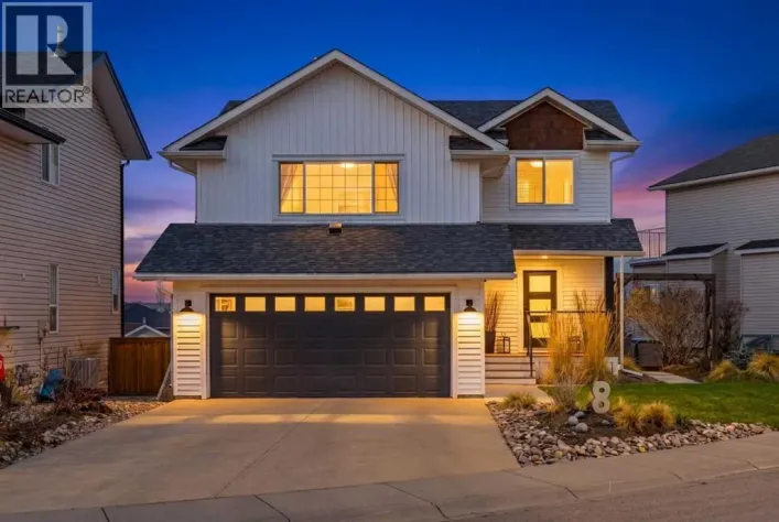 8 Sheep River Hill, Okotoks