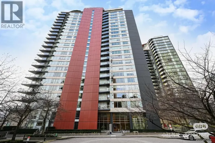 8 SMITHE MEWS, Vancouver