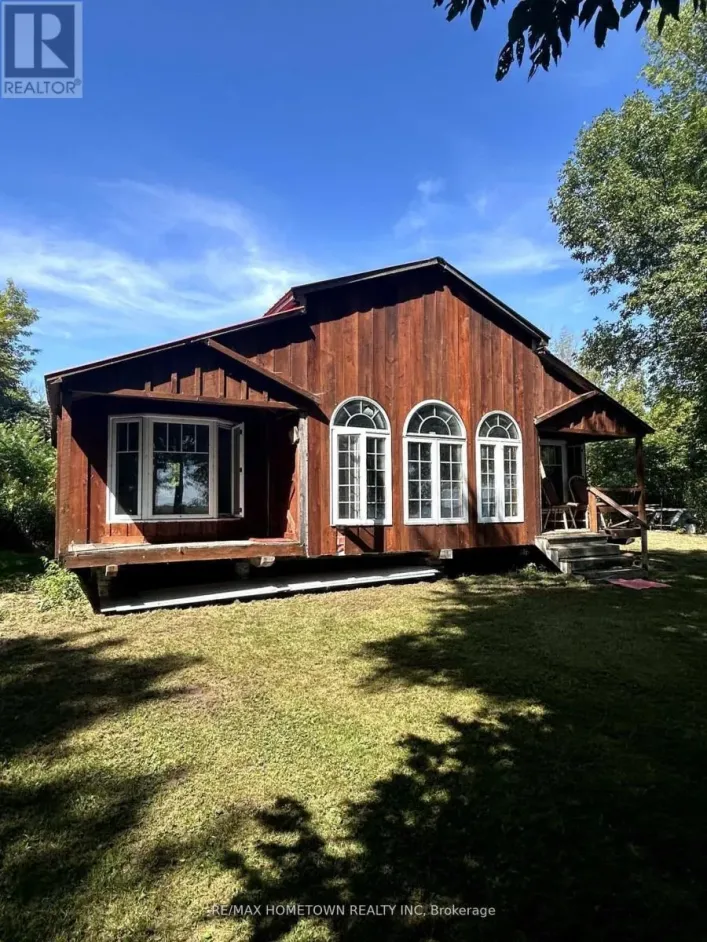 8 ST. FRANCIS ISLAND, South Glengarry