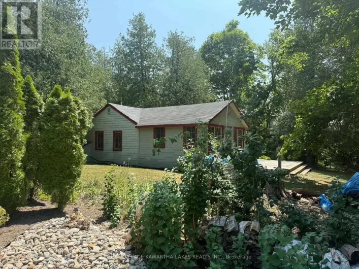8 STURGEON GLEN ROAD, Kawartha Lakes