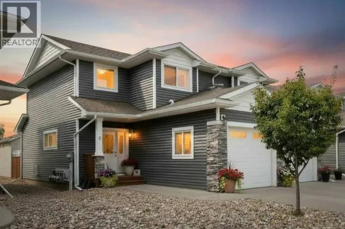 8 Sullivan, Red Deer