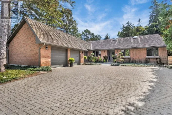 8 TALLWOOD CIRCLE, London North