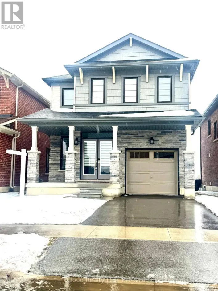 8 TOFFEE TRAIL, Hamilton