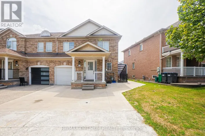 8 TOPIARY LANE, Brampton