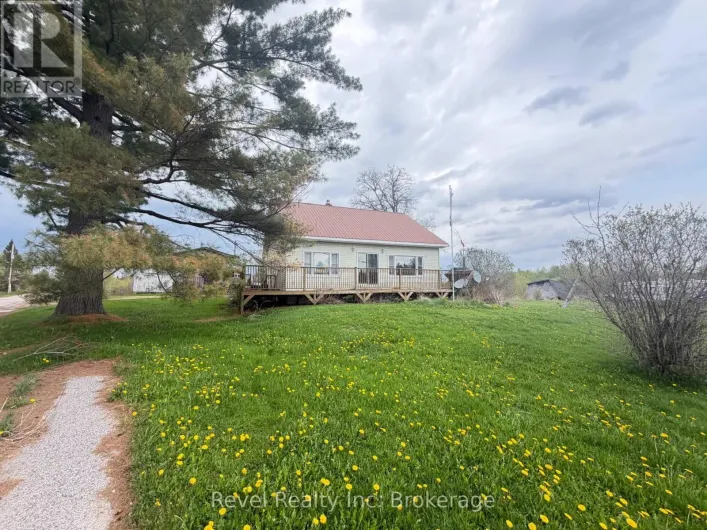 8 TRAILAINE ROAD, Parry Sound Remote Area