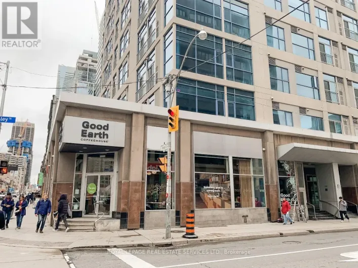 8 WELLESLEY STREET, Toronto