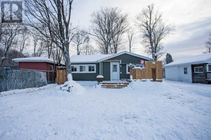 8 Wildwood DR, Heyden