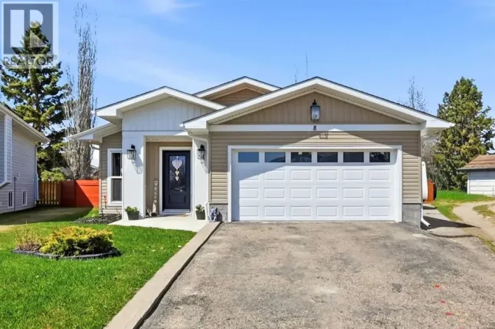 8 Willow Place, Lacombe