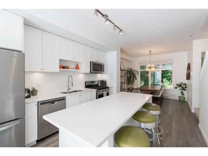 80 158 171 STREET, Surrey