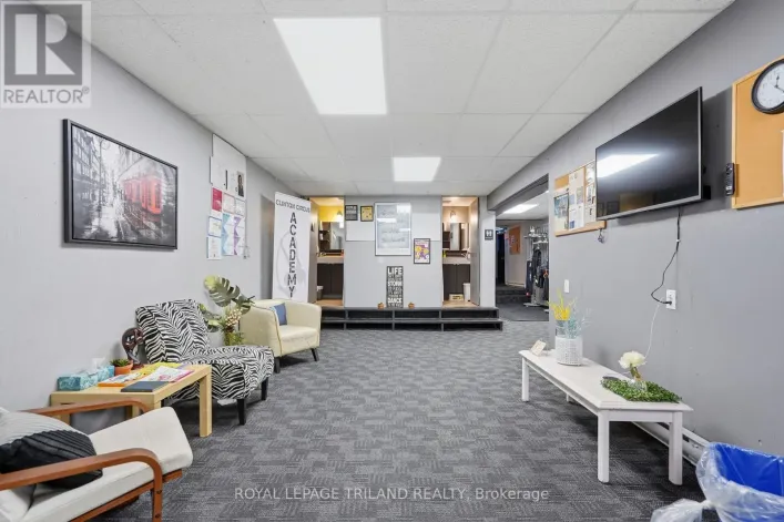 80 ALBERT STREET, Central Huron