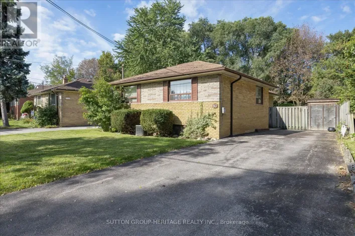 80 APPLEFIELD DRIVE, Toronto
