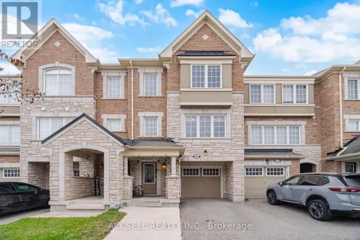 Row / Townhouse for sale: 80 BANNISTER CRESCENT, Brampton