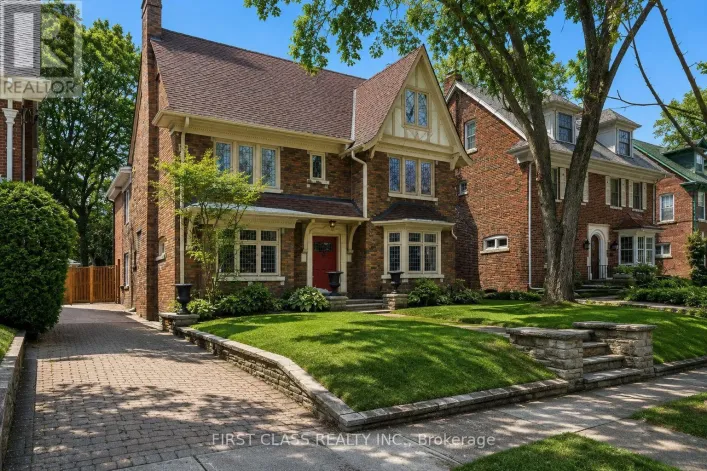 80 DOUGLAS DRIVE, Toronto