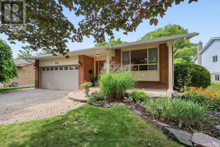 80 FAIRWAY DRIVE, Aurora