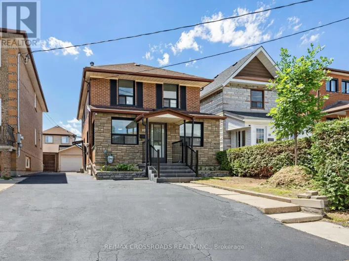 80 GRAY AVENUE, Toronto