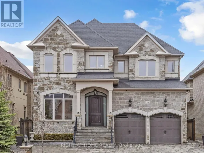 80 PUCCINI DRIVE, Richmond Hill