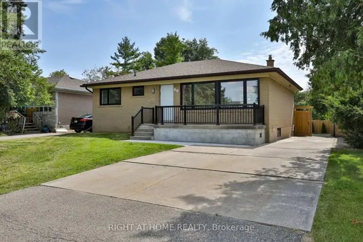 80 STEPHEN DRIVE, Caledon