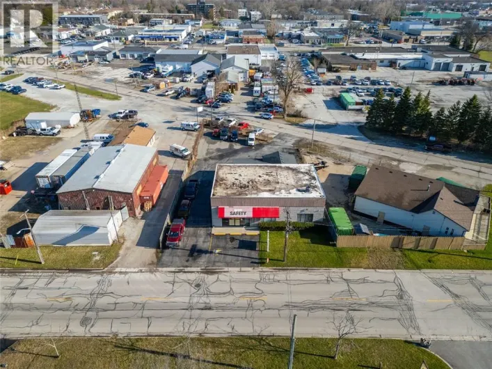 800 CAMPBELL STREET, Sarnia