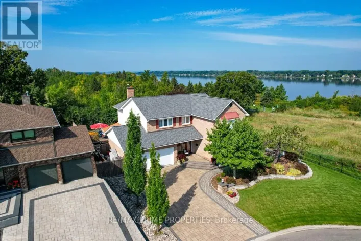 800 FAIRWINDS TERRACE, Ottawa