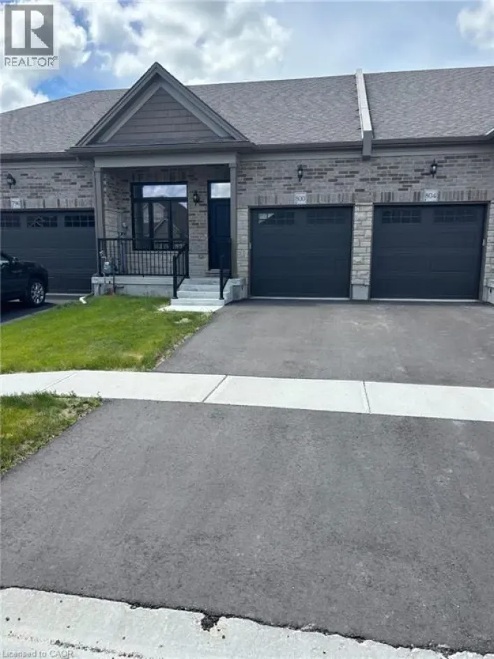 800 GARDEN COURT Crescent, Woodstock