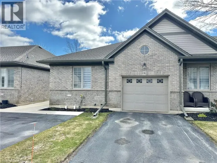 800 MAIN Street Unit# 16, Port Dover