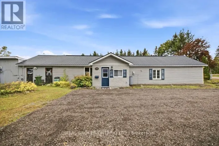 House for sale: 800 PINEGROVE CRESCENT, Petawawa