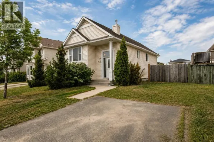 8005 Westpointe Drive, Grande Prairie