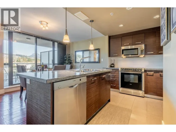 801 2959 GLEN DRIVE, Coquitlam