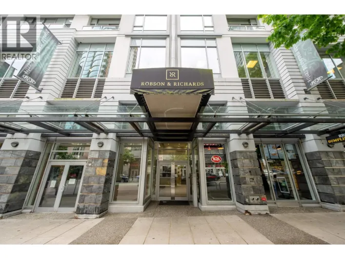 801 480 ROBSON STREET, Vancouver