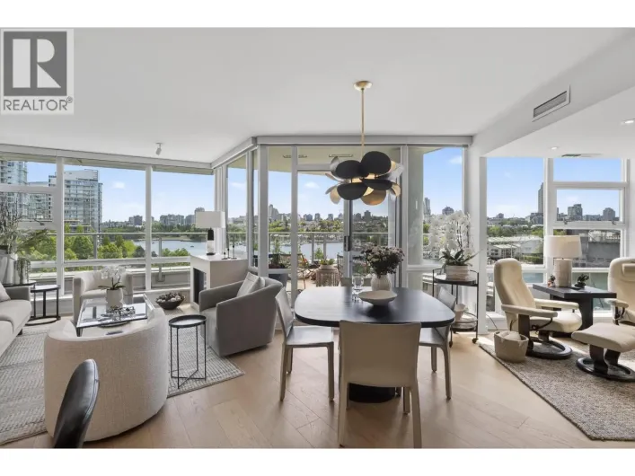 801 633 KINGHORNE MEWS, Vancouver