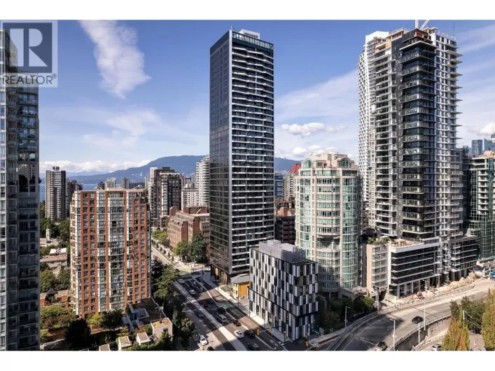 801 889 PACIFIC STREET, Vancouver