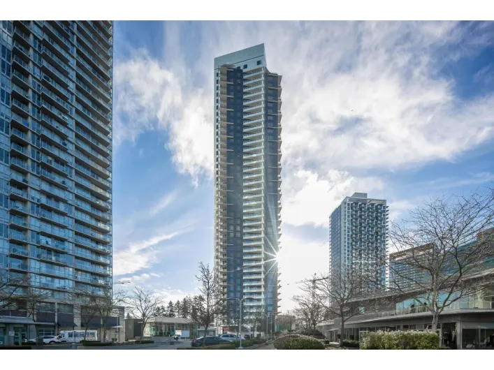 Apartment for sale: 801 9887 WHALLEY BOULEVARD, Surrey
