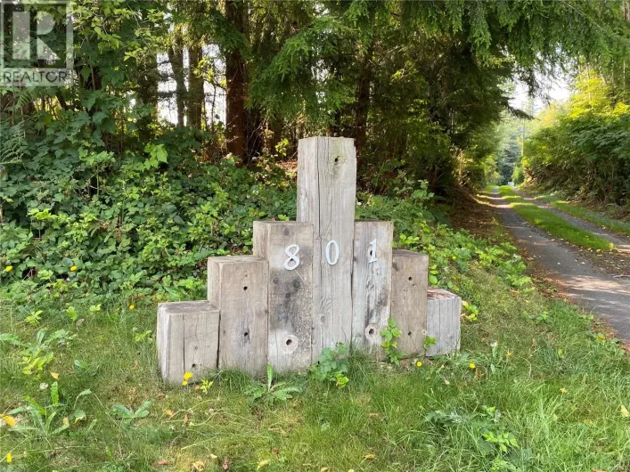 801 Nimpkish Heights Rd, Hyde Creek