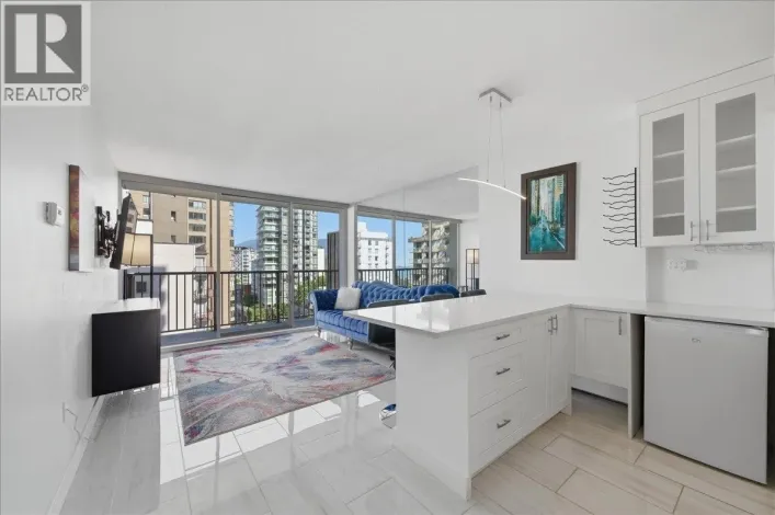 802 1251 CARDERO STREET, Vancouver