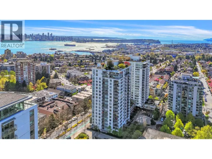 802 158 W 13TH STREET, North Vancouver