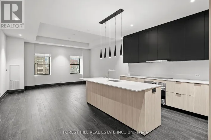 802 - 2 AVENUE ROAD, Toronto