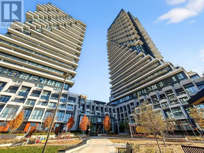 802 - 30 INN ON THE PARK DRIVE, Toronto