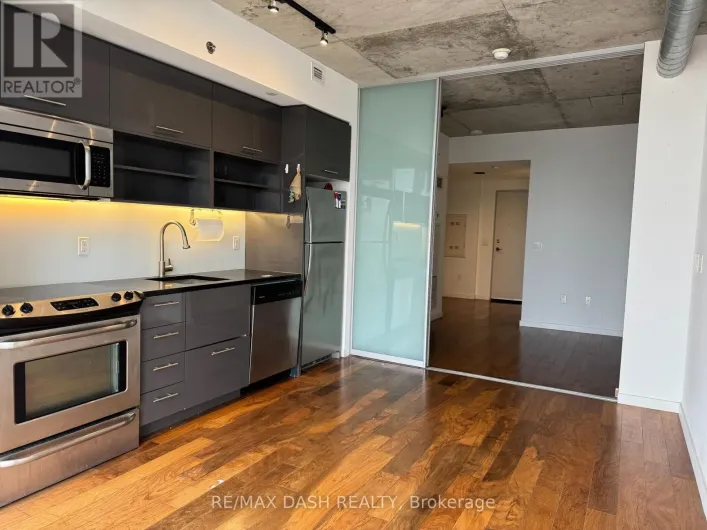 802 - 32 TROLLEY CRESCENT, Toronto