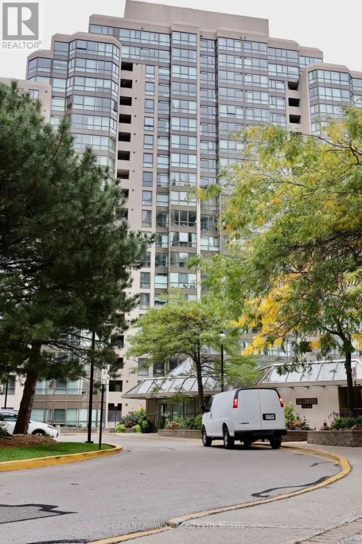 Apartment for sale: 802 - 3233 EGLINTON AVENUE E, Toronto