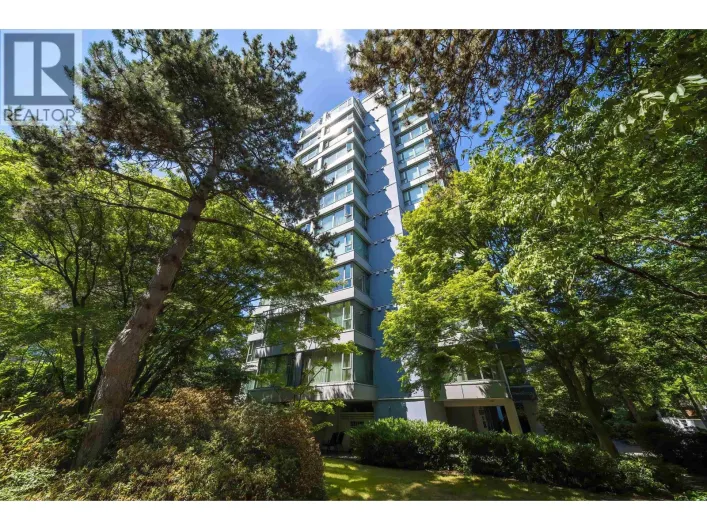 802 5425 YEW STREET, Vancouver